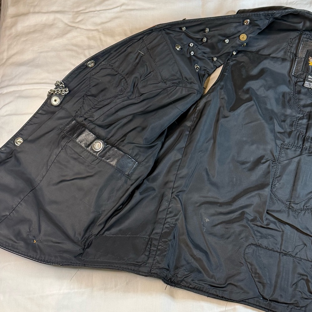 Women's Harley Davidson
Leather Vest - Picture 12 of 16